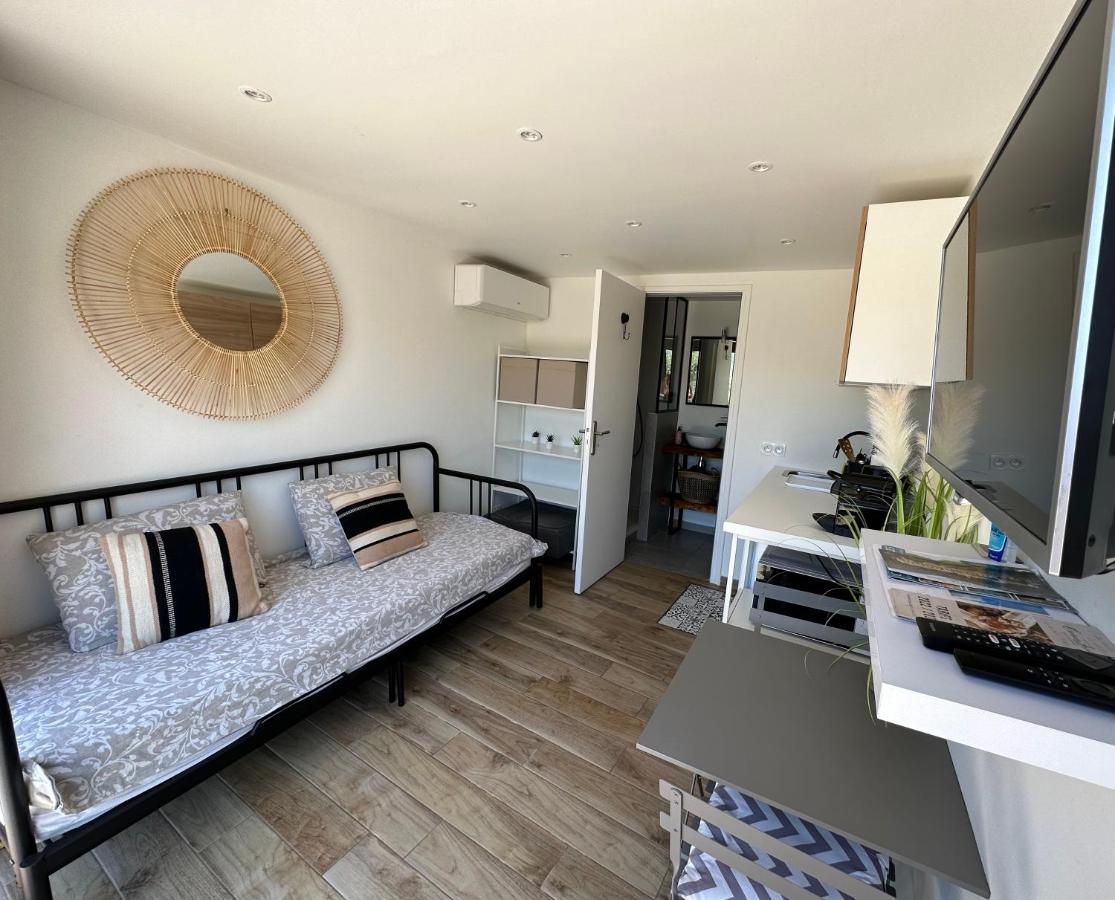 Studio Collobrieres Vue Sur Village Экстерьер фото
